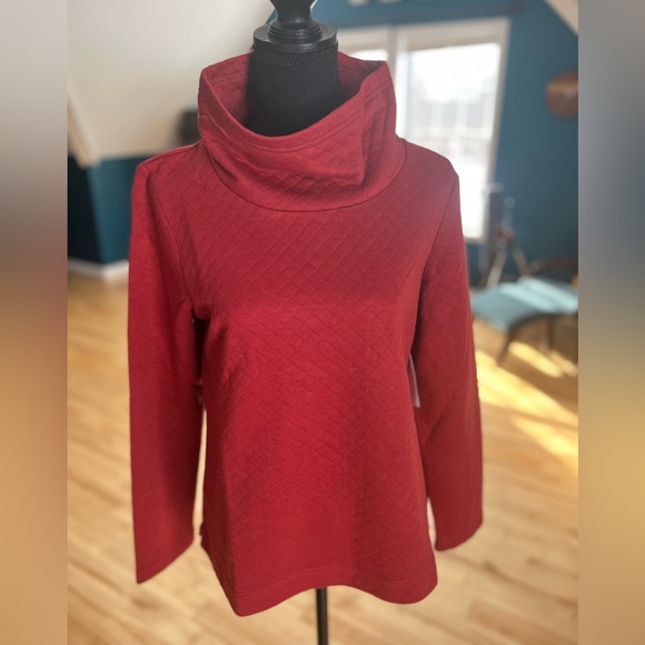 NWT women’s Rio Red Coldwater Creek sweatshirt Size Petite Small - Picture 3 of 8